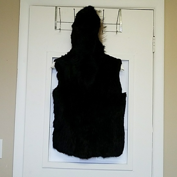 Vest - Picture 3 of 3